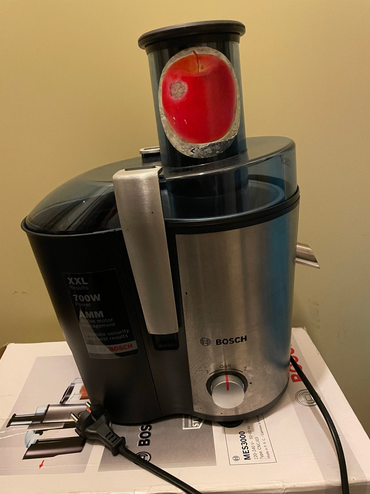 Bosch sapcentrifuge 700W - Zo goed als nieuw en compleet, Ophalen, Zo goed als nieuw