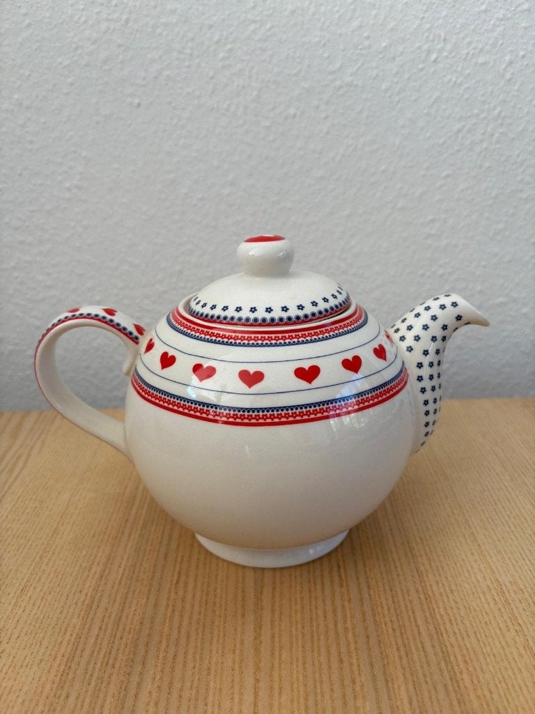 Heart Tea Kettle / theepot, Huis en Inrichting, Ophalen, Gebruikt, Wit, Minder dan 25 cm