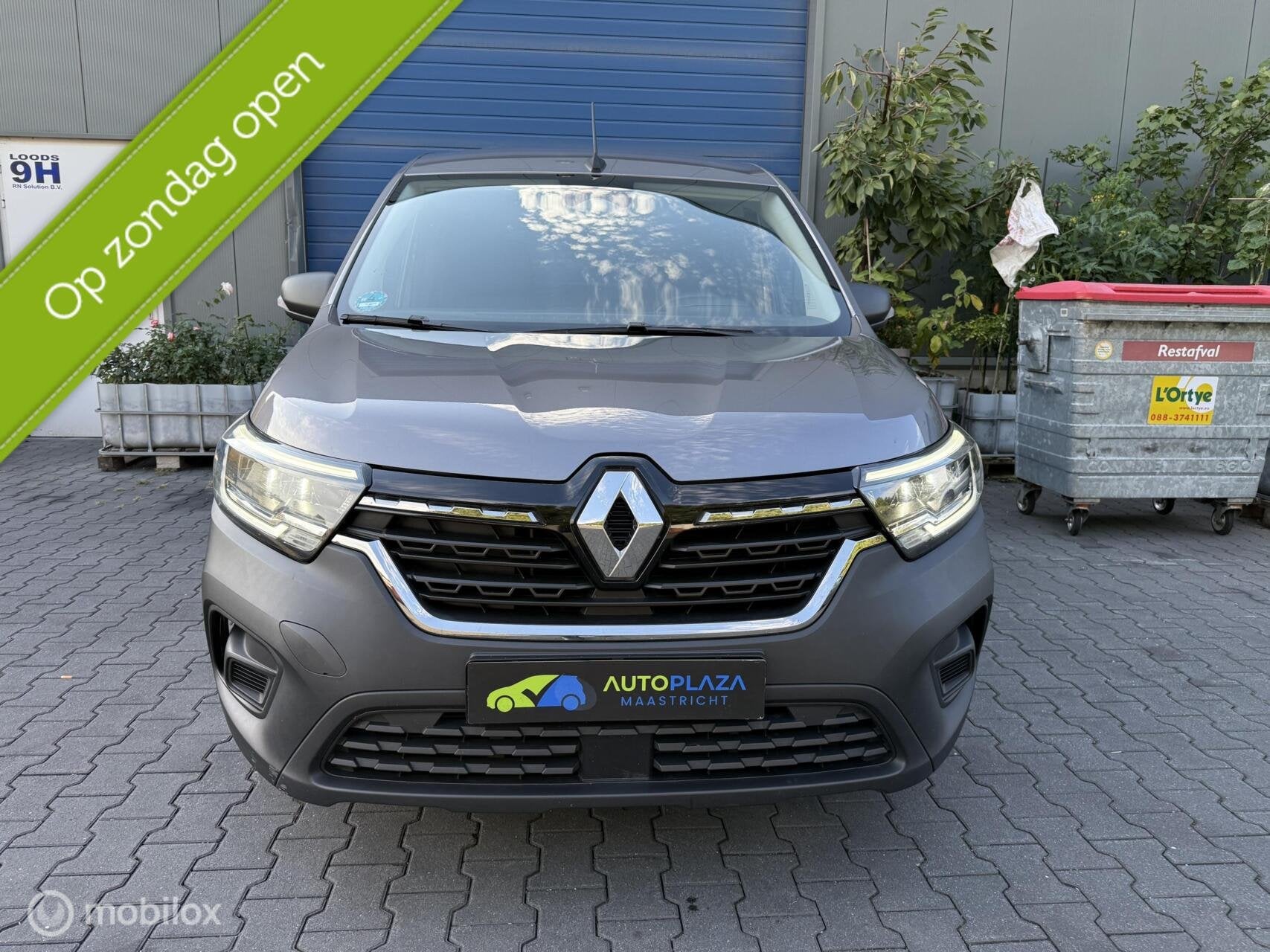 Renault Kangoo combi 1.3 TCe / Trekhaak / Parkeer Sens /, Auto's, Voorwielaandrijving, Dealer onderhouden, Gebruikt, 4 cilinders