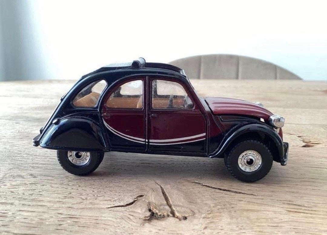 Corgi Citroën 2CV6 – schaal 1:36, Hobby en Vrije tijd, Ophalen of Verzenden, Zo goed als nieuw, Auto, Corgi
