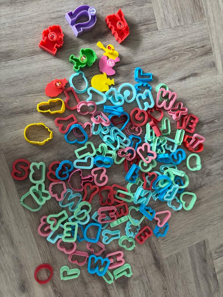 Diverse bakvormpjes letters en figuren, Nieuw, Meerkleurig, Ophalen of Verzenden, Kunststof