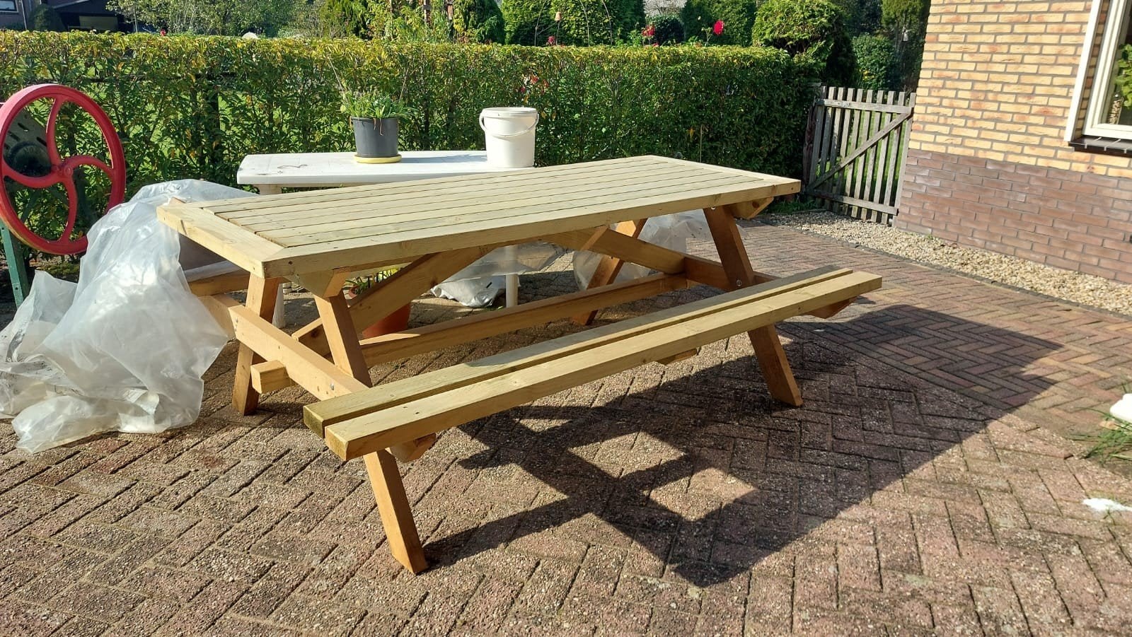 Handgemaakte picknicktafel in nieuwstaat, Ophalen, Nieuw, Rechthoekig, Hout