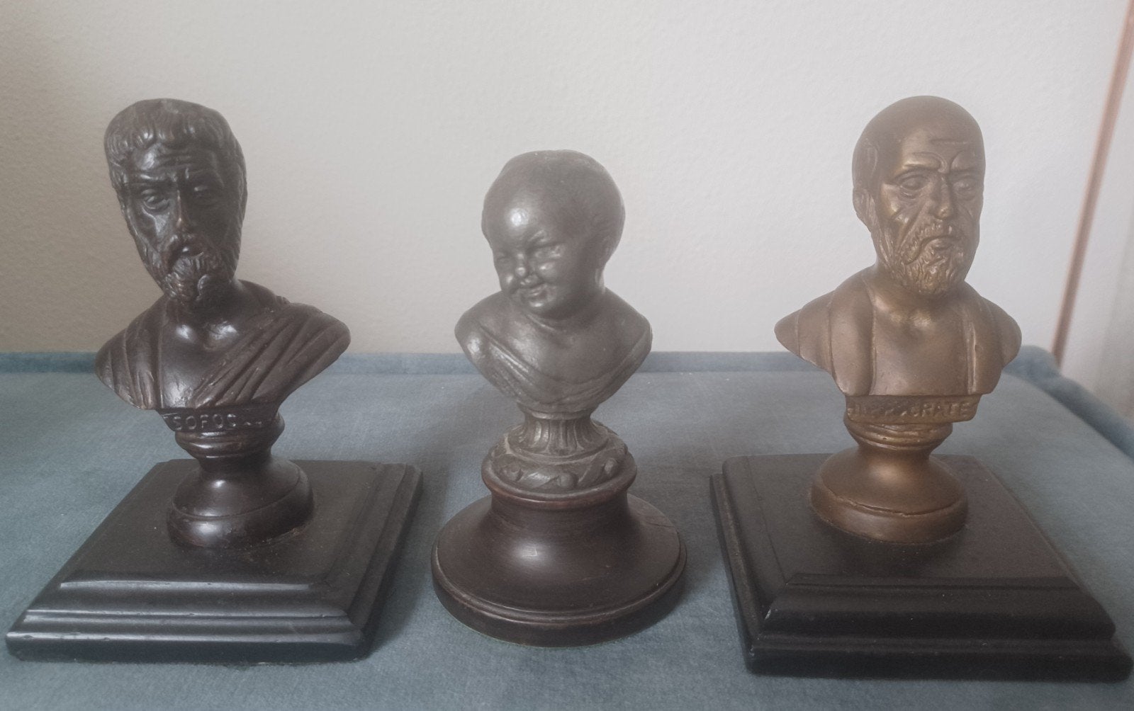 3 x buste beeldjes metaal Sofocles Hippocrates, Ophalen of Verzenden