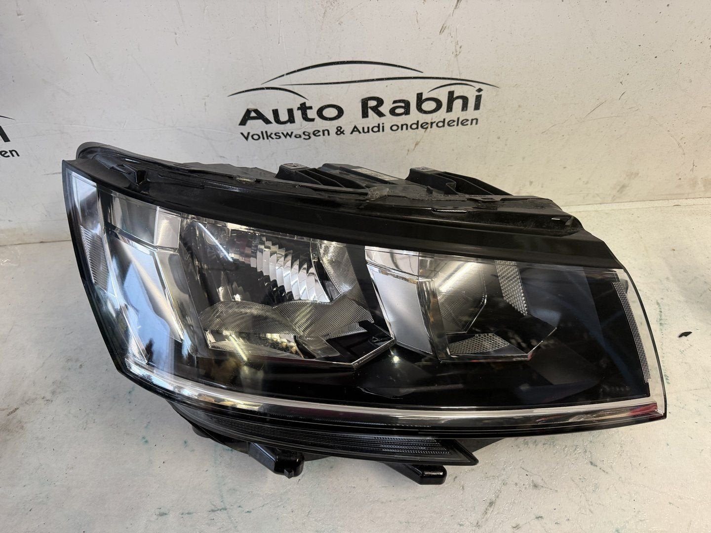 Volkswagen Transporter T6.1 Koplamp RechtsVoor H7 7L1941006B, Gebruikt, -, -, Ophalen of Verzenden