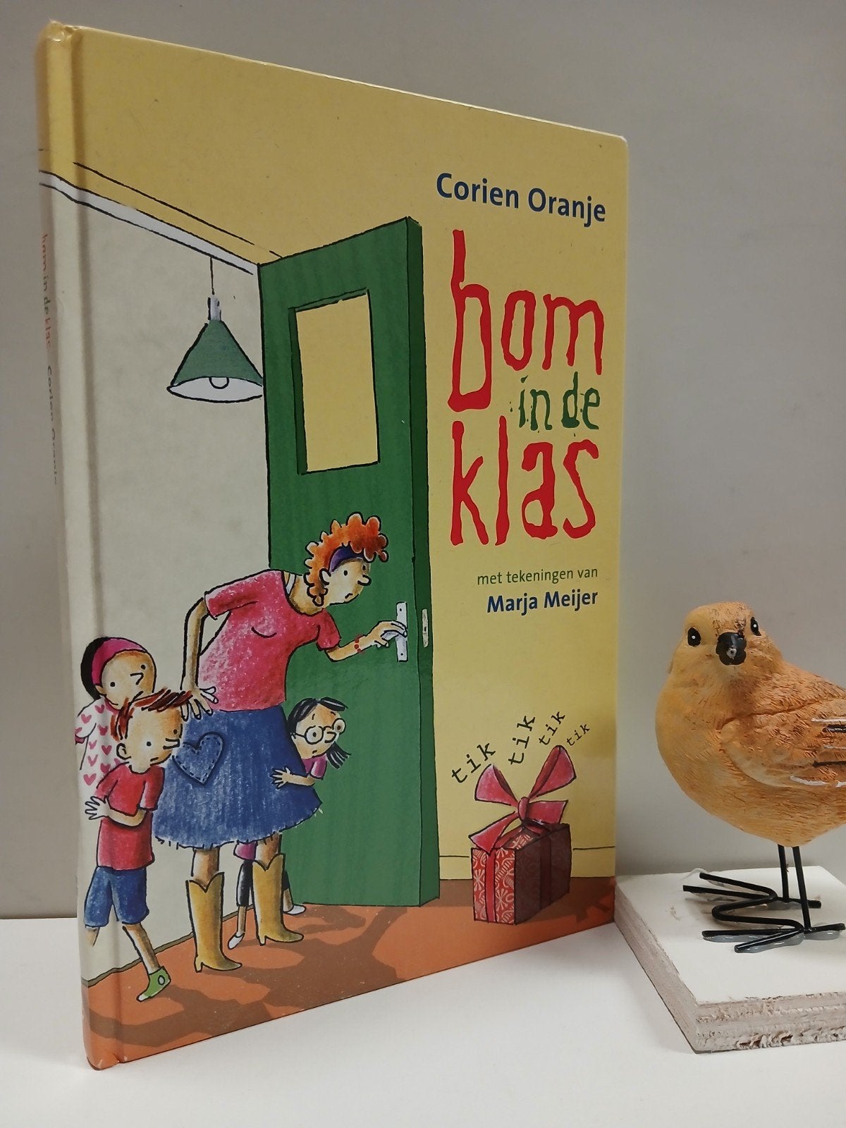 Oranje, Corien; Bom in de klas, Ophalen of Verzenden, Gelezen, Christendom | Protestants