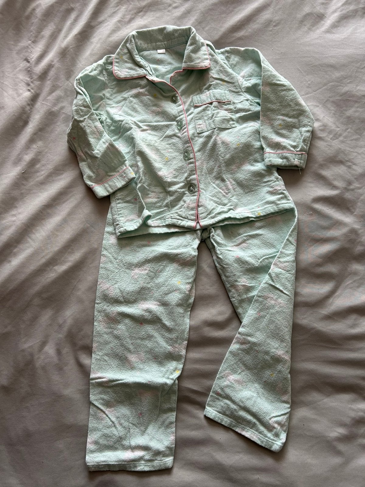 Pyjama lichtgroen met roze bies, maat 98, Kinderen en Baby's, Kinderkleding | Maat 98, Ophalen of Verzenden, Zo goed als nieuw