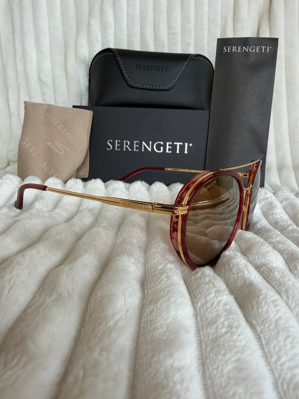Serengeti Geary SS536004  garantie en btw-factuur, Sieraden, Tassen en Uiterlijk, Zonnebrillen en Brillen | Heren, Zonnebril, Verzenden