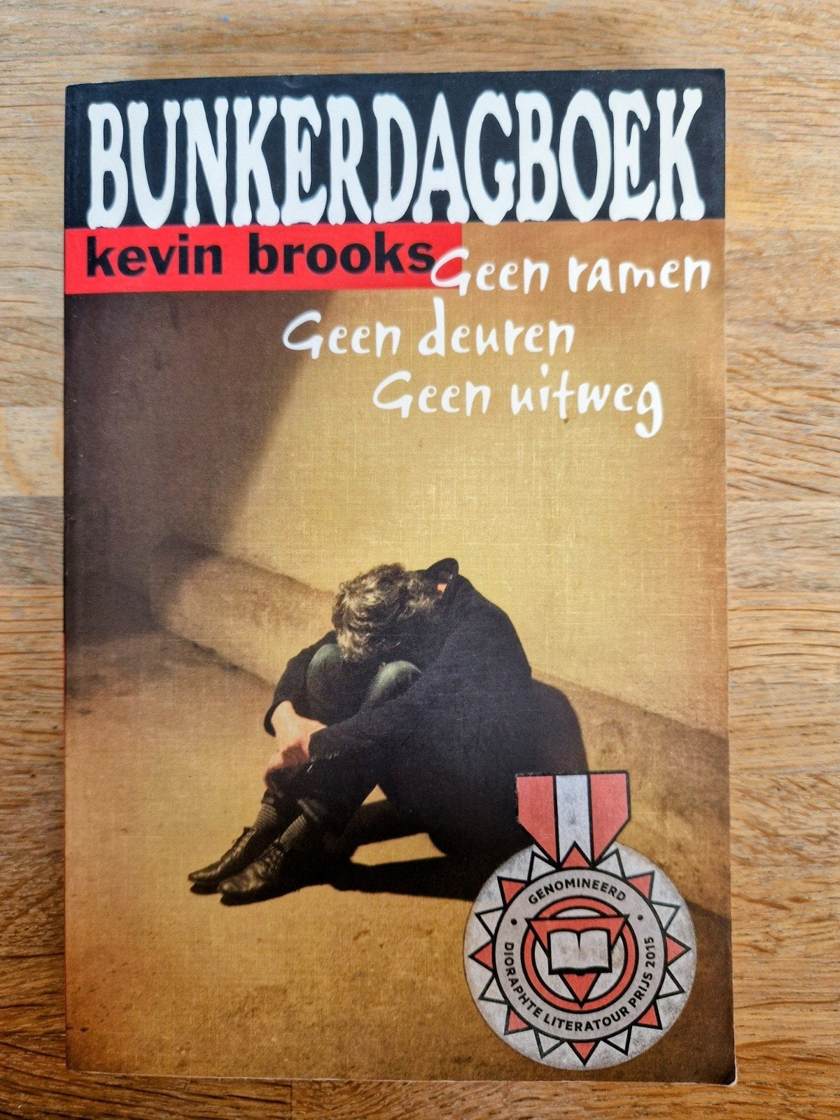 Bunkerdagboek - Kevin Brooks, Boeken, Gelezen, Kevin Brooks, Ophalen of Verzenden, Fictie