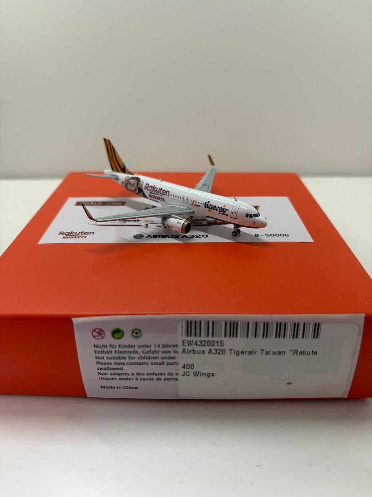 JC Wings Tigerair Taiwan A320 “Rakuten Monkeys” livery 1:400, Verzamelen, Luchtvaart en Vliegtuigspotten, Ophalen of Verzenden
