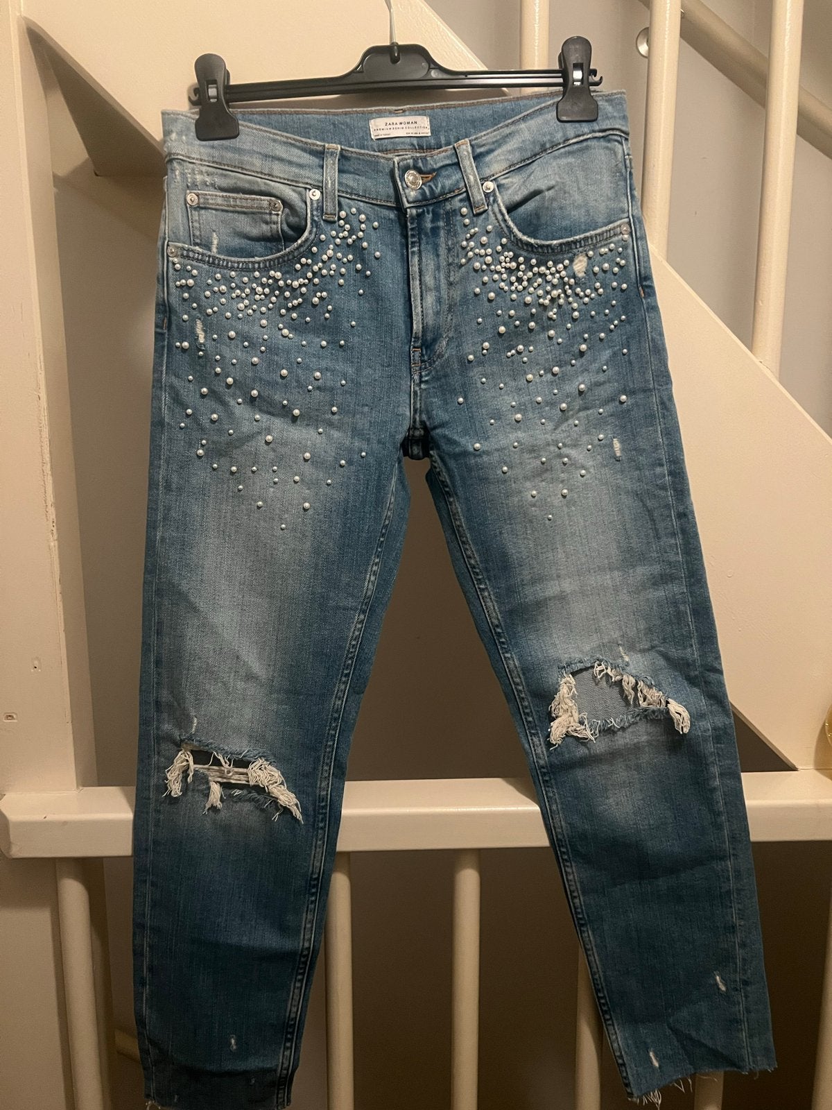 Zara Woman Jeans met parels en scheuren, Ophalen of Verzenden, Zo goed als nieuw, Blauw, W28 - W29 (confectie 36)