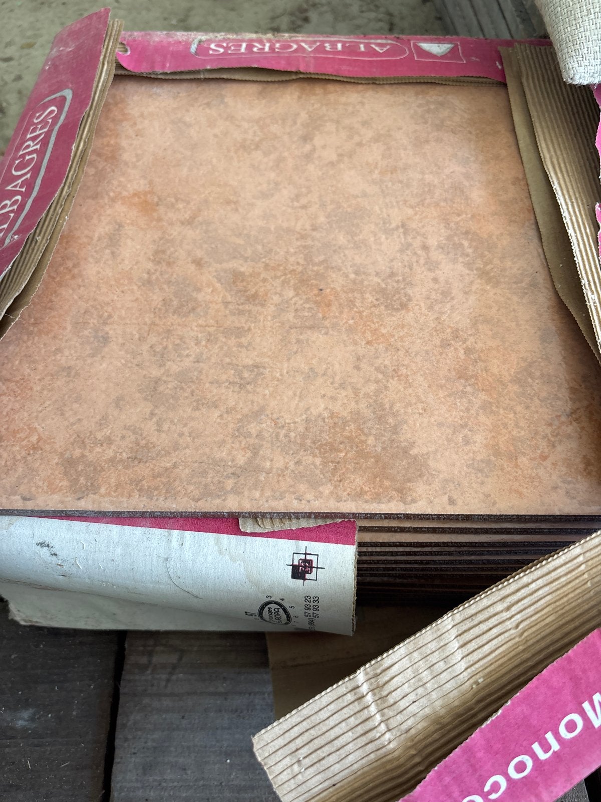 Spaanse tegels Toscane beige - ca. 85m2 met plinten, Ophalen, Keramiek, Nieuw, 20 tot 40 cm