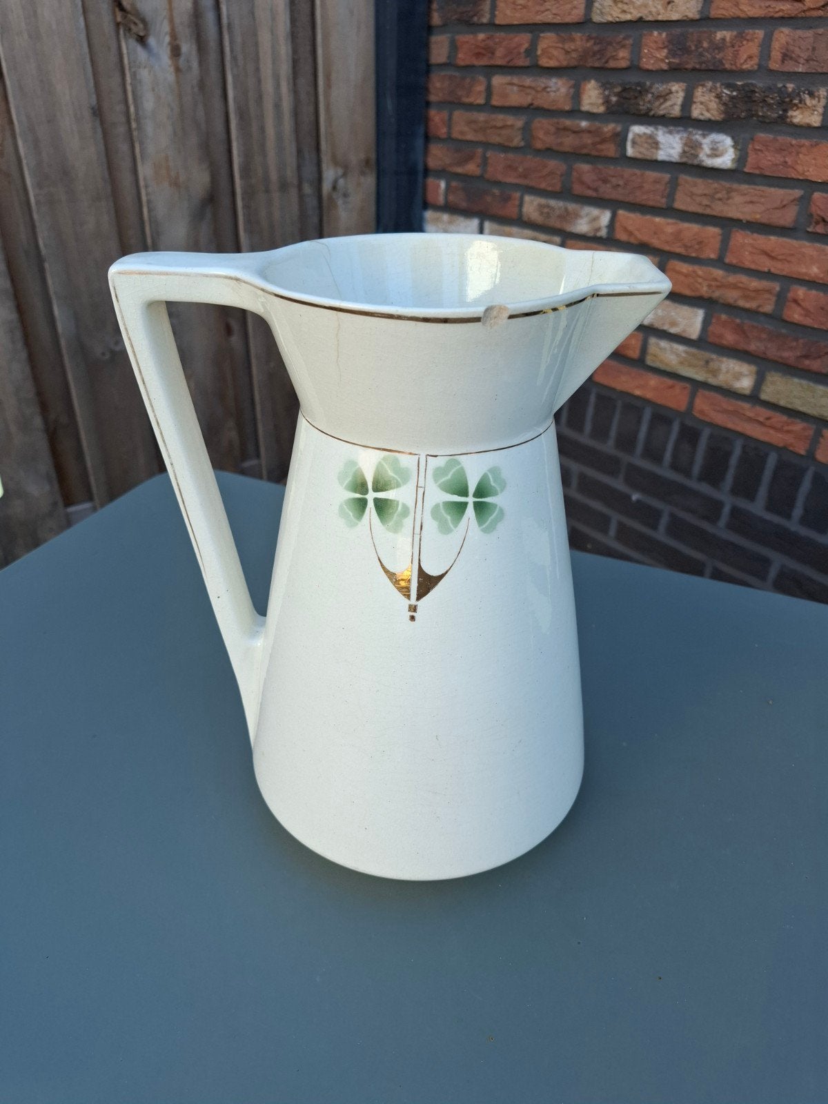 Brocante vintage witte lampetkan / waterkan met groen klaver, Antiek en Kunst, Ophalen