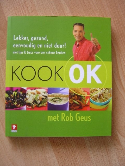 Kookboek Kook OK met Rob Geus, Ophalen of Verzenden, Zo goed als nieuw