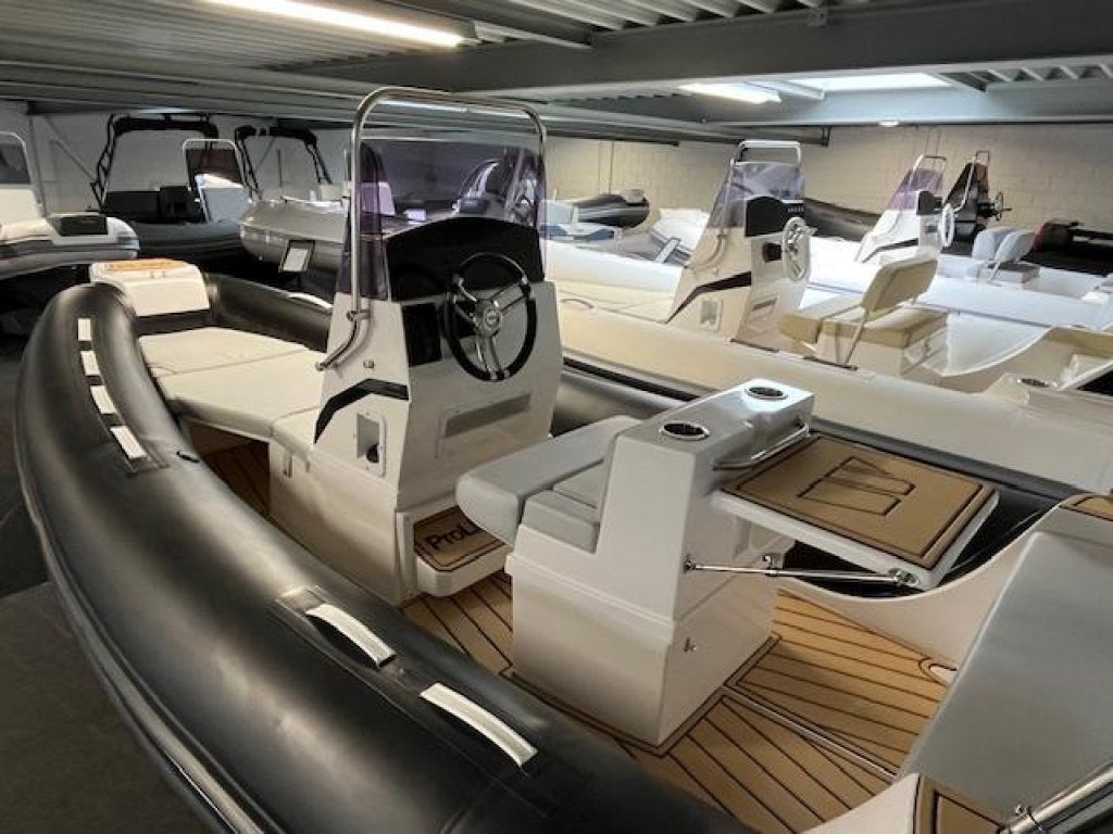 Foto 6 van Tiger Marine 550 proline NIEUW ZONDER MOTOR AANBIEDING