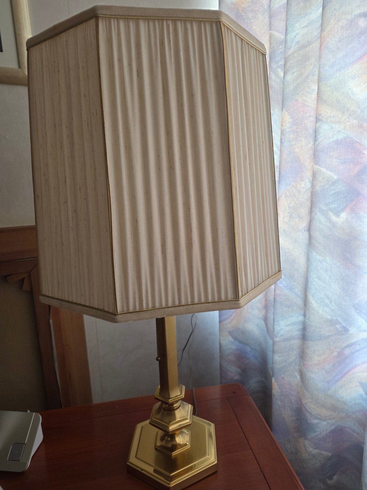 Vintage Tafellamp met Plissé Kap - Goudkleurig, Ophalen, Gebruikt, E27 (groot), Schemerlamp