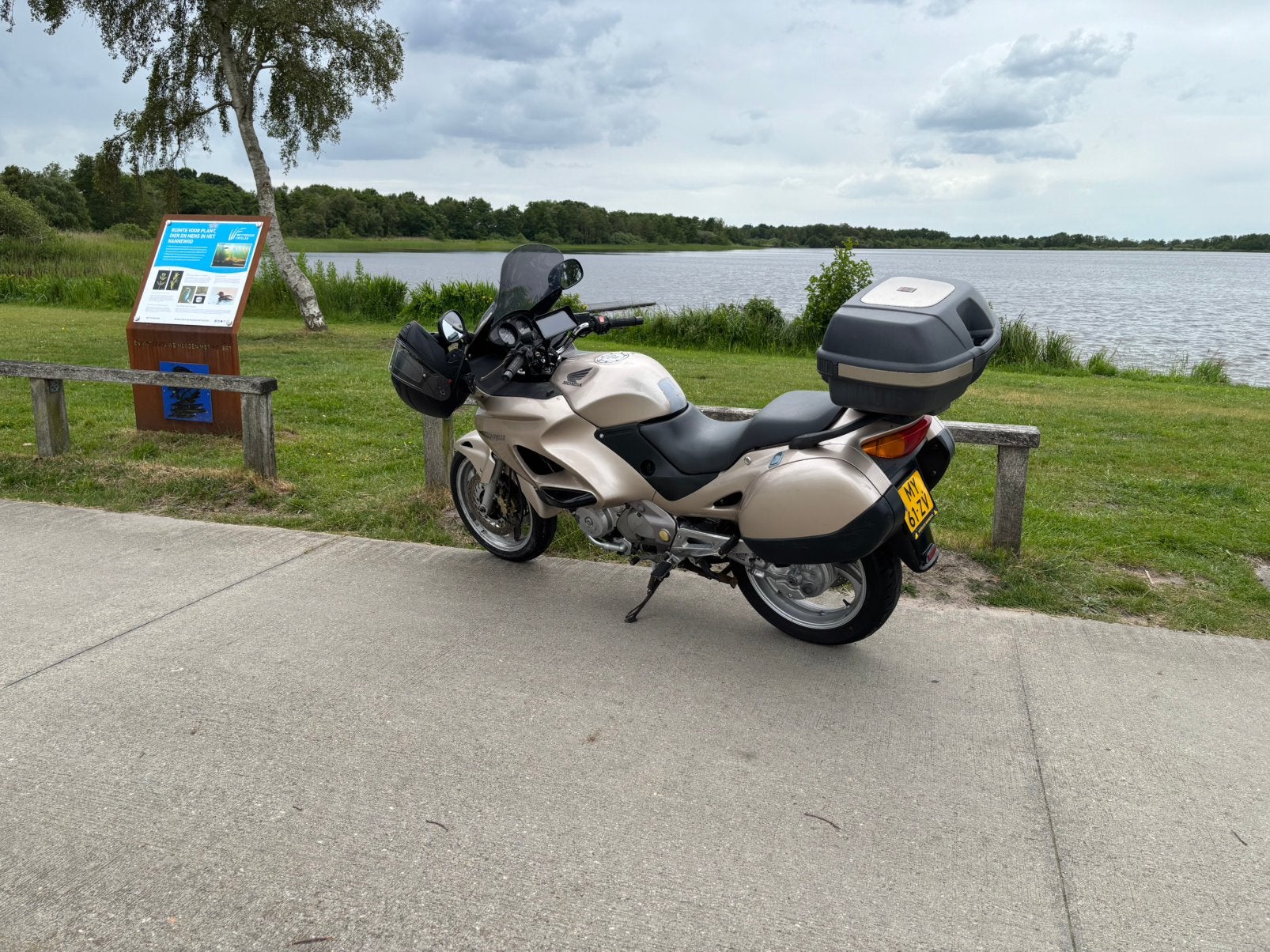 Honda Deauville NT650V Toermotor met koffers, 2 cilinders, Motorrijbewijs A, Gebruikt, Particulier