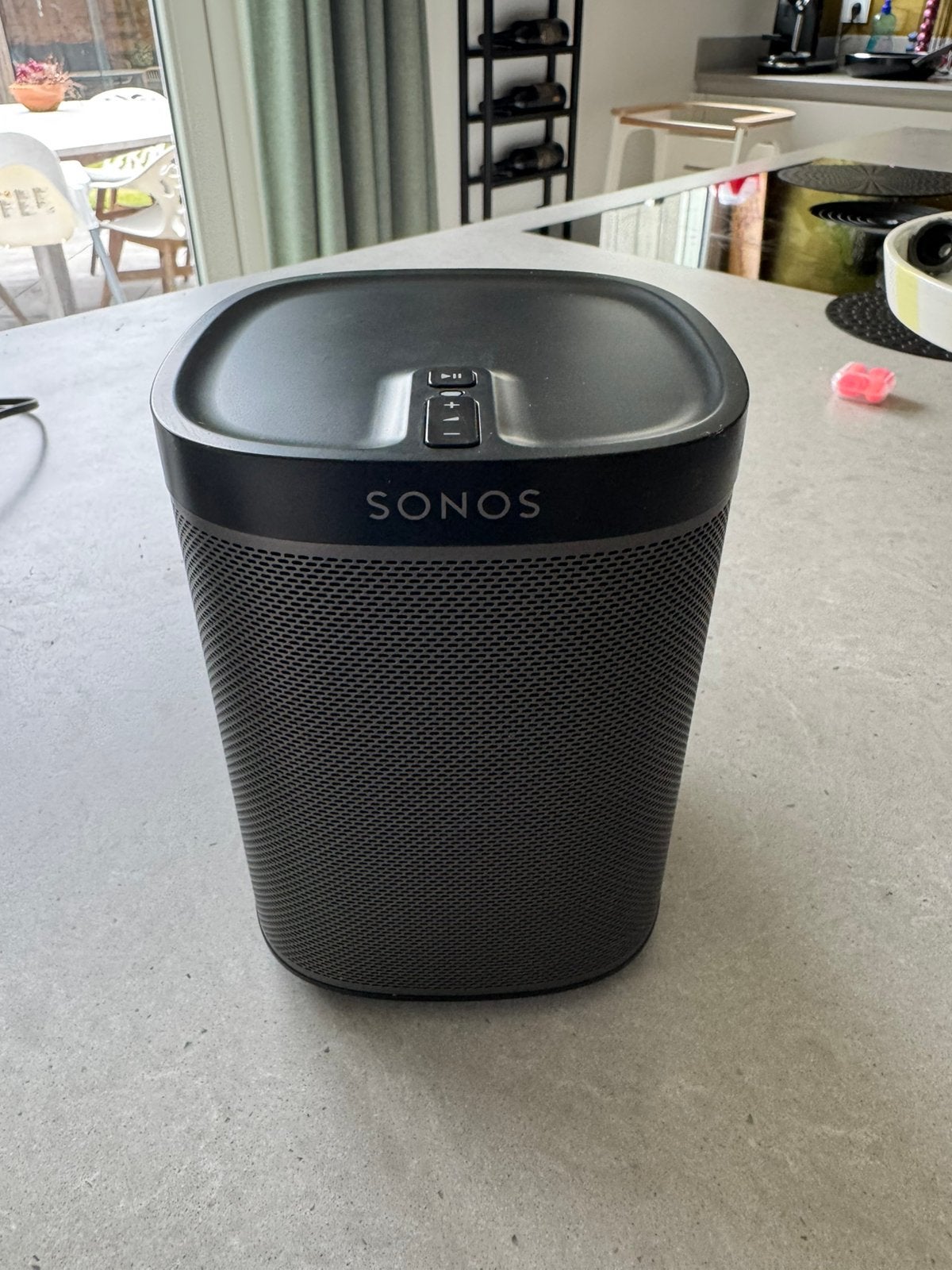 Sonos play 1 met beugel