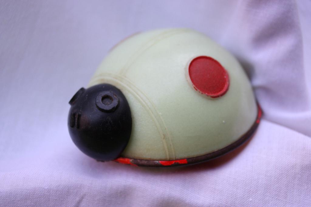 Oud frictie lieveheersbeestje glow in the dark Lehmann Luna, Ophalen of Verzenden