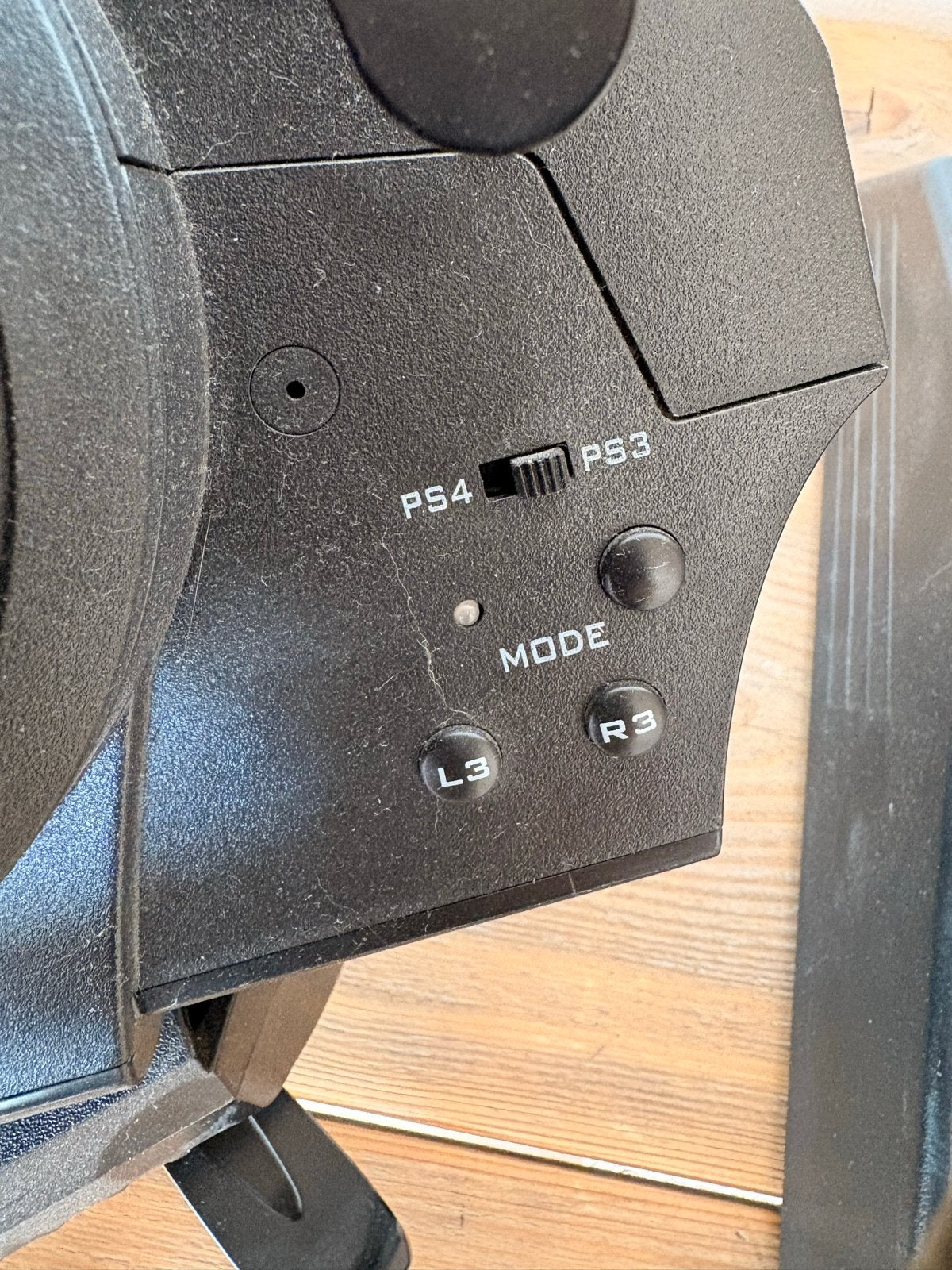 Foto 3 van Thrustmaster T150 Pro Force Feedback Stuurwiel + Pedalen