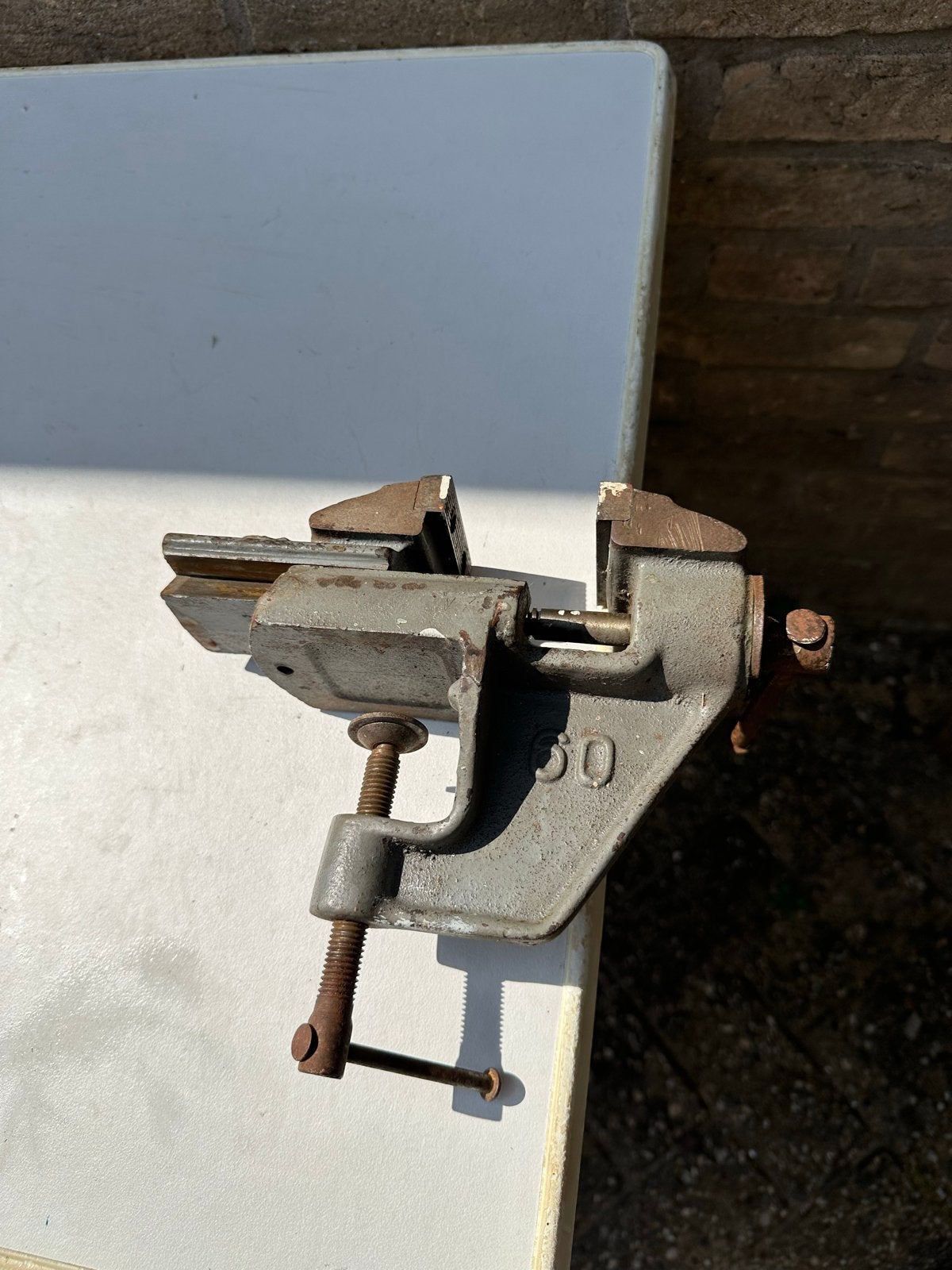 VintageTafe  bankschroef - Gebruikt maar functioneel, Ophalen of Verzenden, Gebruikt, Bankschroef