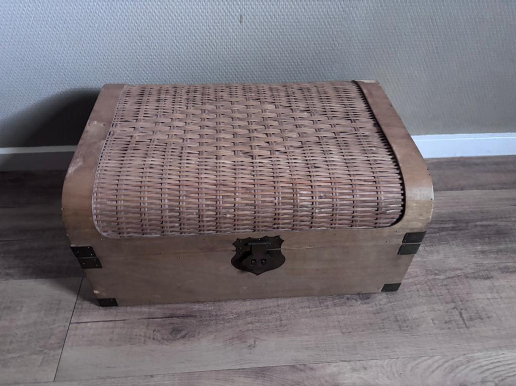 Houten decoratie kist, Huis en Inrichting, Woonaccessoires | Kisten, Ophalen of Verzenden, Zo goed als nieuw, 50 tot 100 cm, Minder dan 50 cm