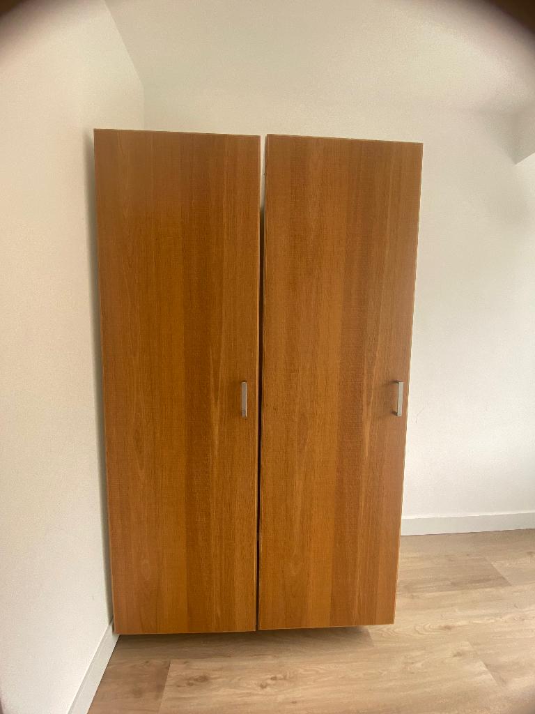 IKEA kast gratis ophalen!, Ophalen, Met plank(en), Gebruikt, 100 tot 150 cm