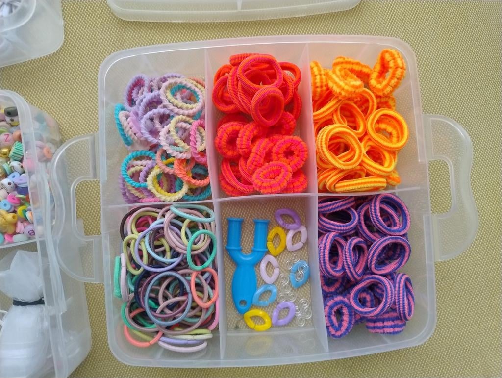 Stapeltoren met Loom en kralen voor armbandjes, Ophalen of Verzenden, Nieuw, Overige typen