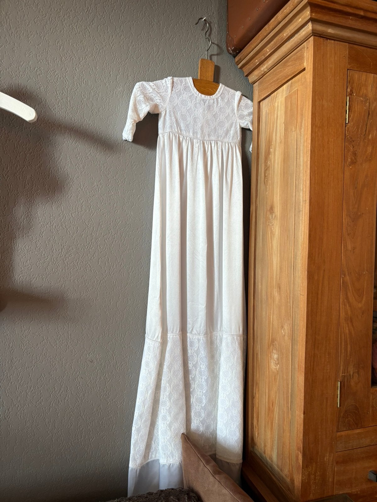 Oude brocante jurkjes  liefst 1 koop met oude hangers, Ophalen of Verzenden