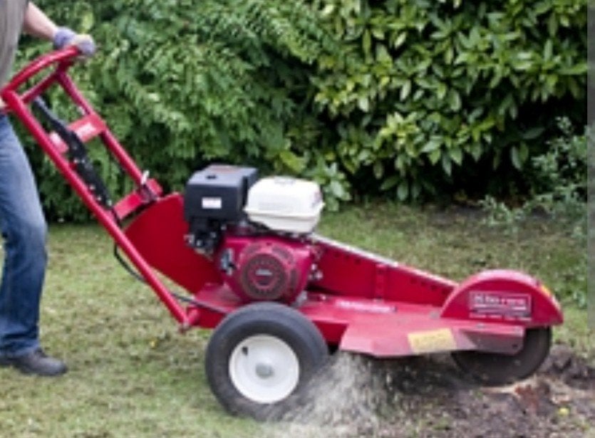 Uw stronk laten weg frezen. Spoed klussen geen probleem!, Tuin en Terras, Ophalen of Verzenden, Gebruikt, Benzine, Lumag