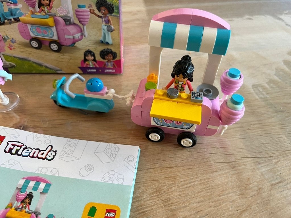 Lego friends suikerspinnenkraam 42643, incl doos, Lego, Ophalen of Verzenden, Zo goed als nieuw, Compleet