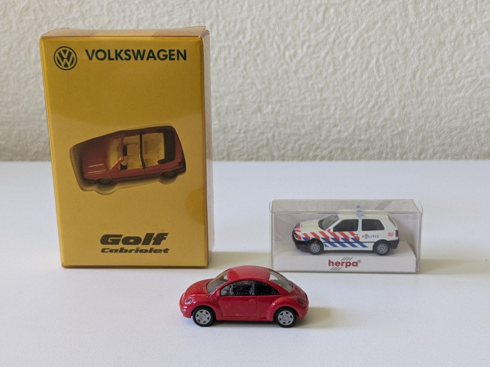 Schaalmodel Volkswagen Golf Cabriolet, Kever en Politieauto, Hobby en Vrije tijd, Modelbouw | Auto's en Voertuigen, Overige merken