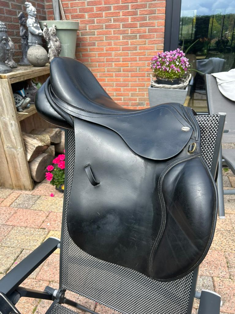 Euroriding springzadel Jade 17.5 inch, Dieren en Toebehoren, Paarden en Pony's | Zadels, Ophalen, Gebruikt, Springen