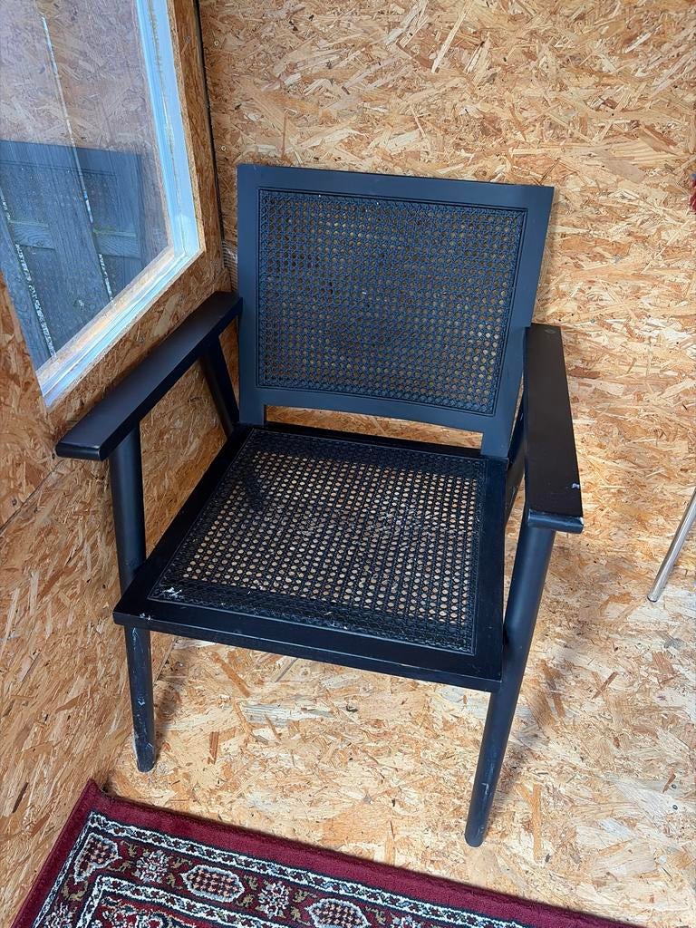 Zwarte fauteuil Karwei Stoel Rotan Hout, Huis en Inrichting, Fauteuils, Ophalen, Gebruikt, 75 tot 100 cm, 50 tot 75 cm