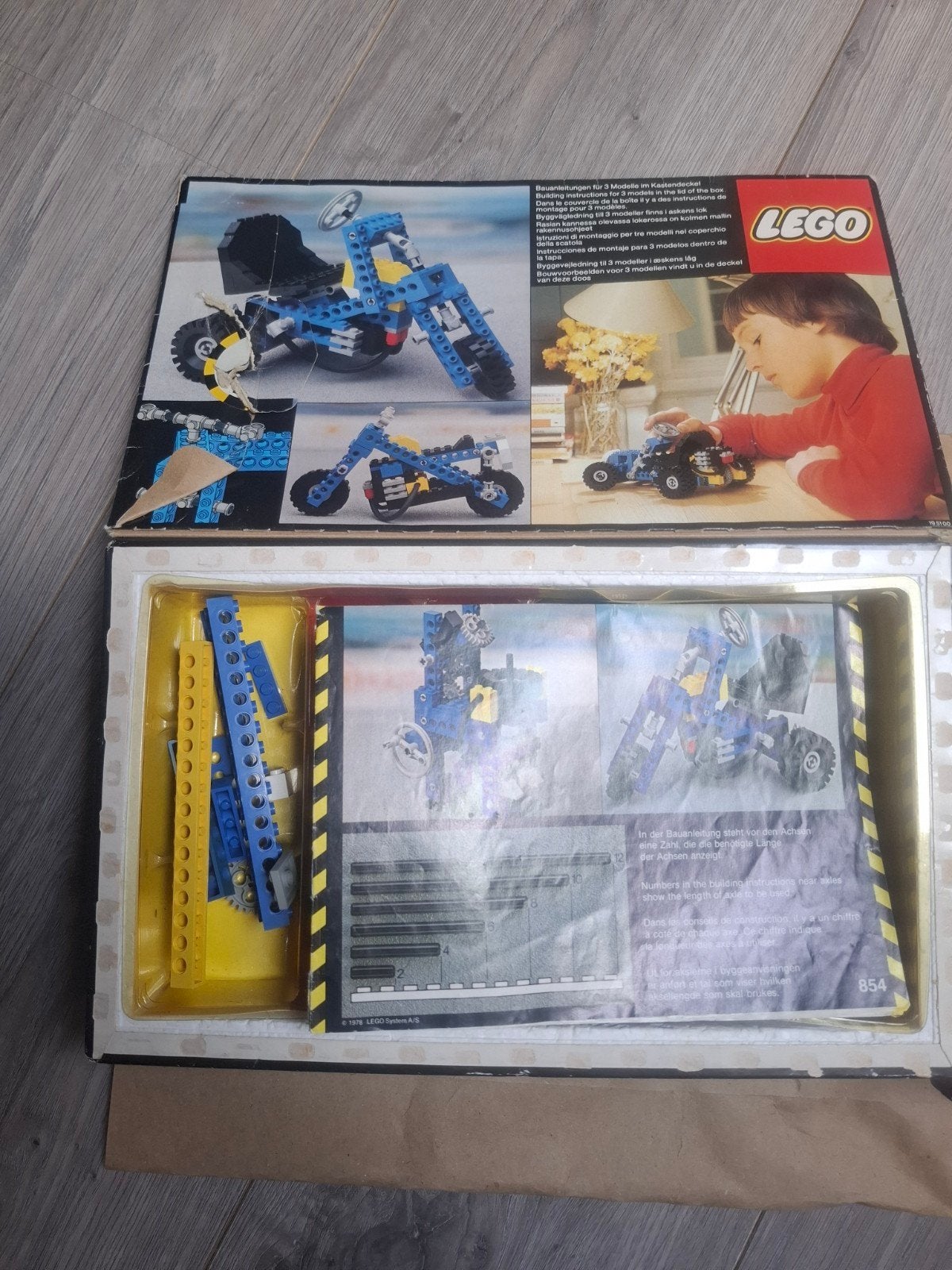 Vintage Lego 854 en 8710, Kinderen en Baby's, Speelgoed | Duplo en Lego, Ophalen, Gebruikt