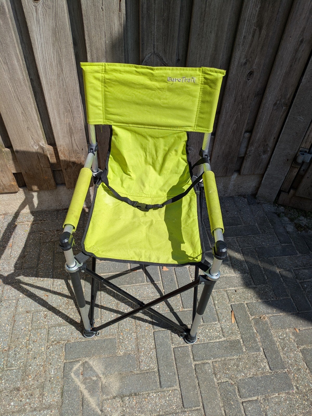 Compacte en stevige camping kinderstoel tot 50 kg, Ophalen