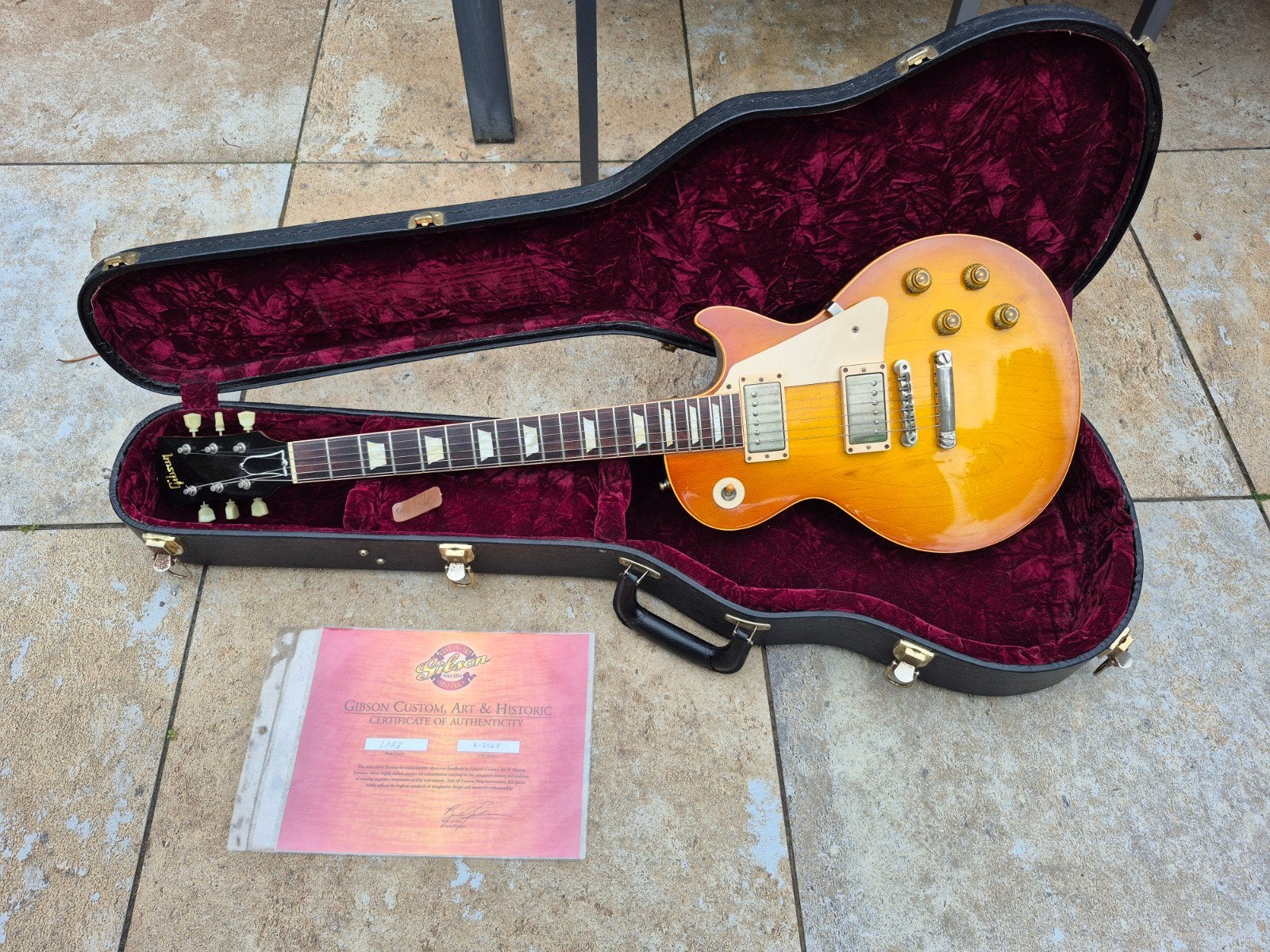 Foto 11 van Gitaar collectie vintage/high end. Gibson Harmony Burns etc