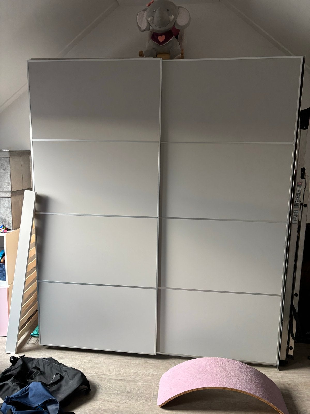 Grote kledingkast met schuifdeuren, Ophalen, Overige materialen, Gebruikt, 200 cm of meer