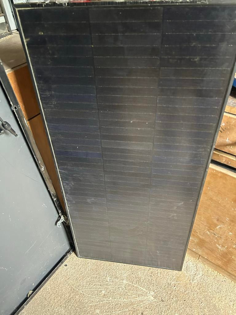 2x gebruikte Solarfam Zonnepaneel 110W 108cmx51cm, Ophalen, Gebruikt, Motor en Techniek, Zeilboot of Motorboot