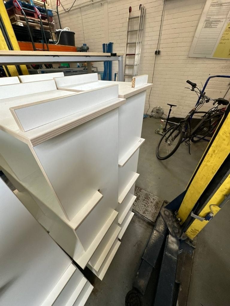 Witte multiplex planken en blokken, 3 tot 6 m³, Ophalen, Overige houtsoorten, Blokken