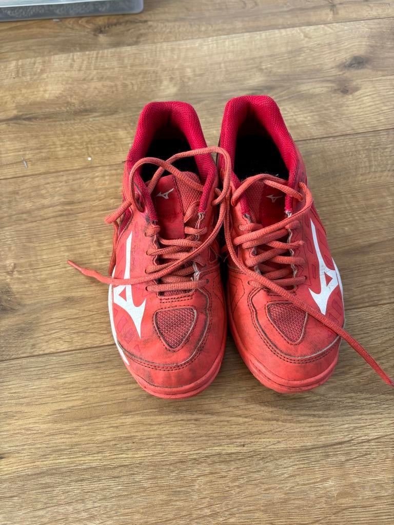 Rode Hockeyschoenen Maat 36 - Mizuno, Sport en Fitness, Hockey, Ophalen of Verzenden, Gebruikt, Schoenen
