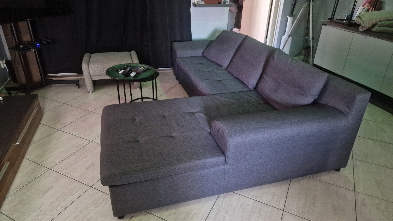 Grijze hoekbank met  longue, 250 tot 300 cm, Gebruikt, Hoekbank, Ophalen of Verzenden