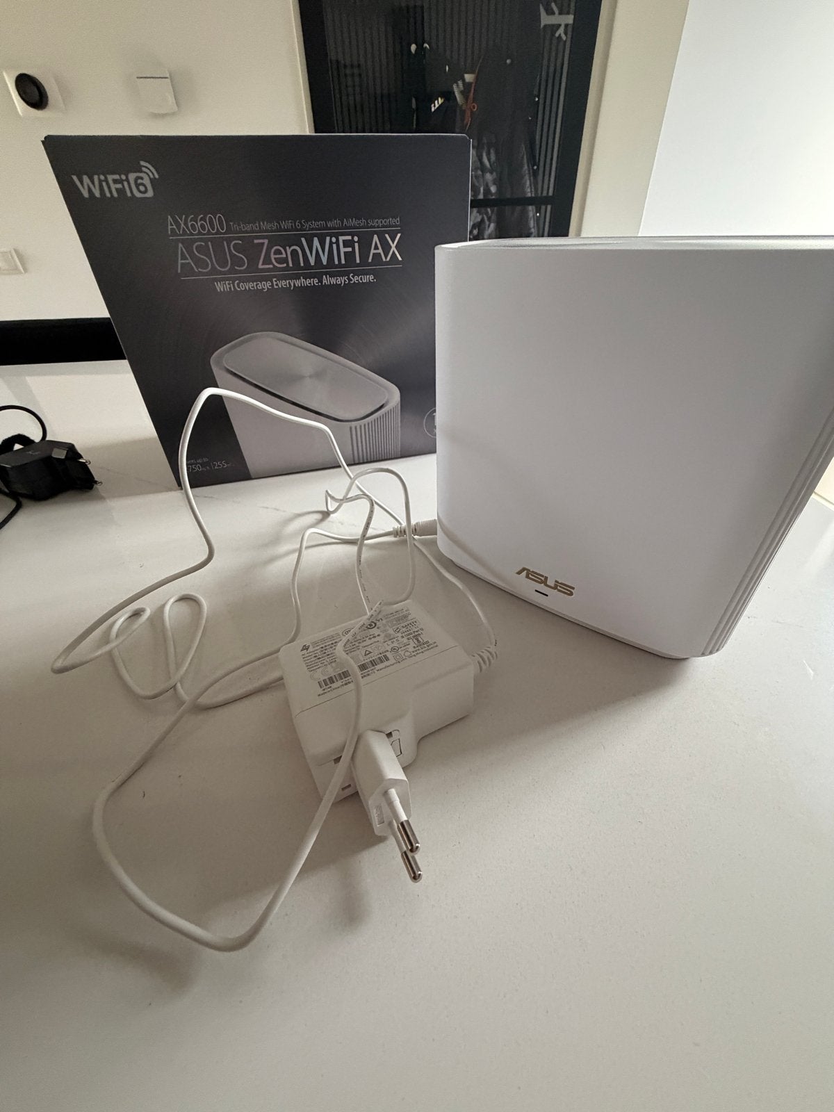 ASUS ZenWiFi AX (XT8) AX6600 Mesh WiFi Systeem (1 pack), Ophalen of Verzenden, Zo goed als nieuw, Router
