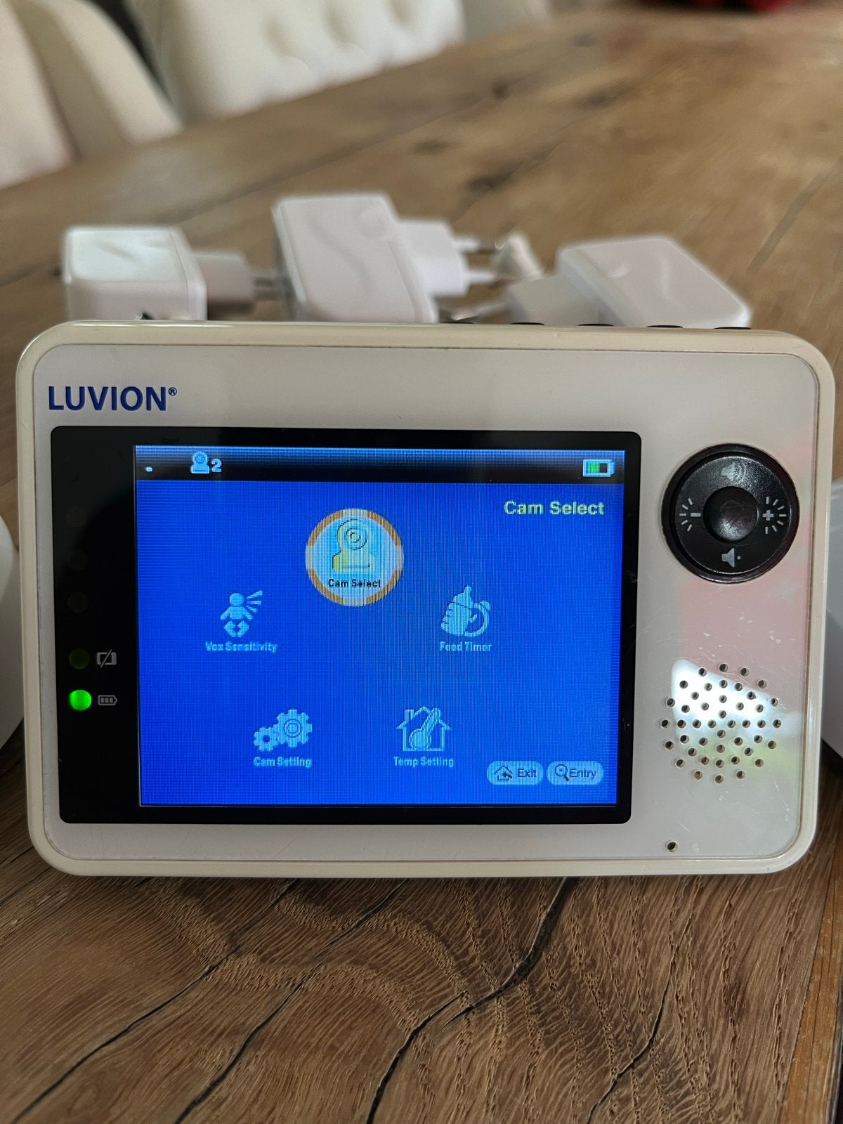 Luvion Essential Babyfoon met 2 camera's, Ophalen of Verzenden, Gebruikt, 250 meter of meer, Camera