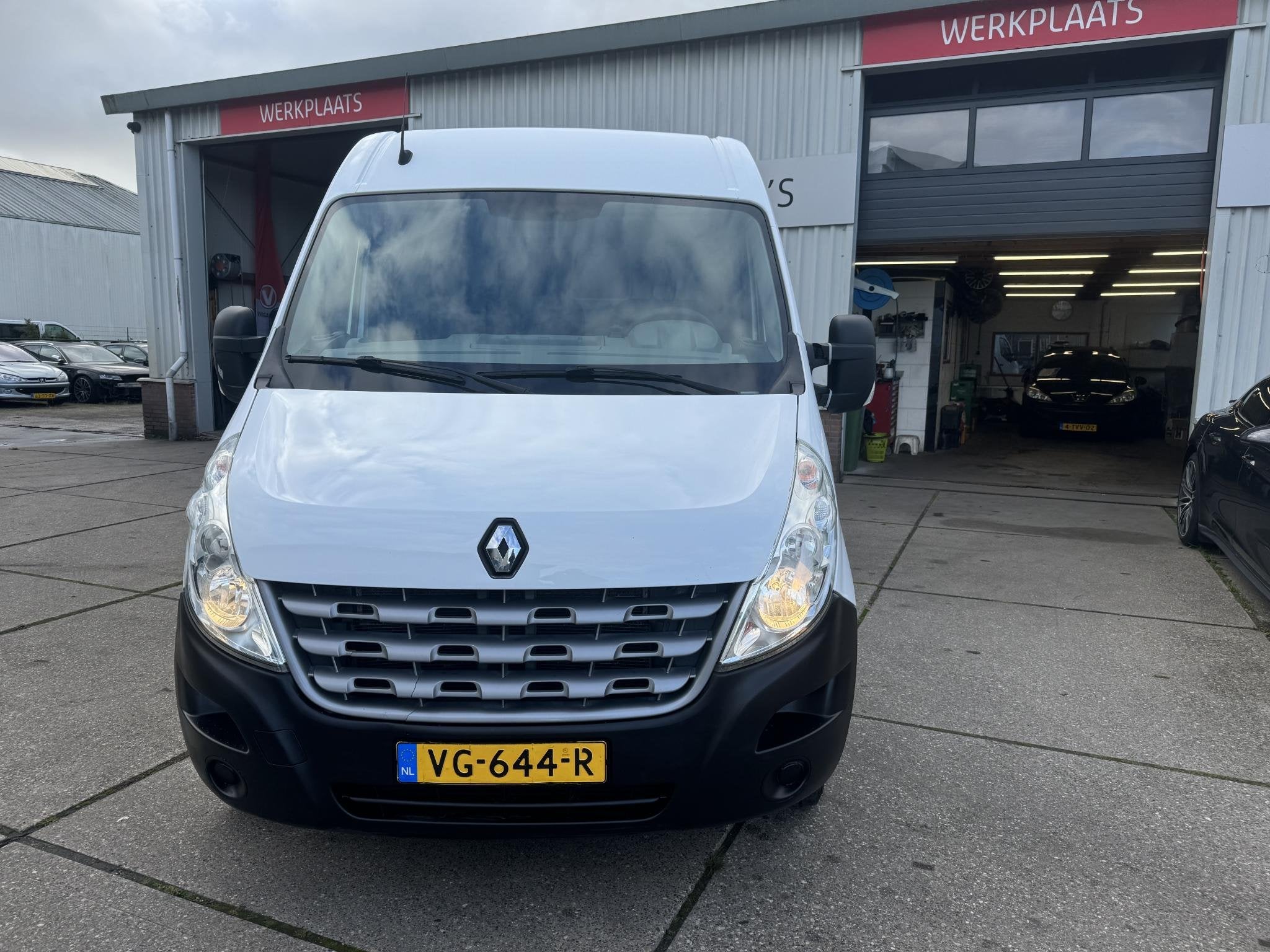 Renault Master T35 2.3 dCi L2H2 Eco Airco, cruise, camera, t, Stof, Gebruikt, 4 cilinders, Renault