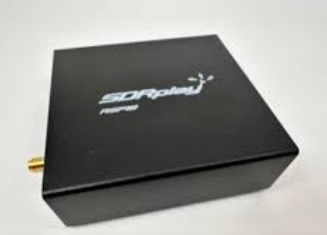 SDRplay RSP1A SDR ontvanger met verloopplug, Ophalen, Gebruikt, Minder dan 2 meter, Overige kabels