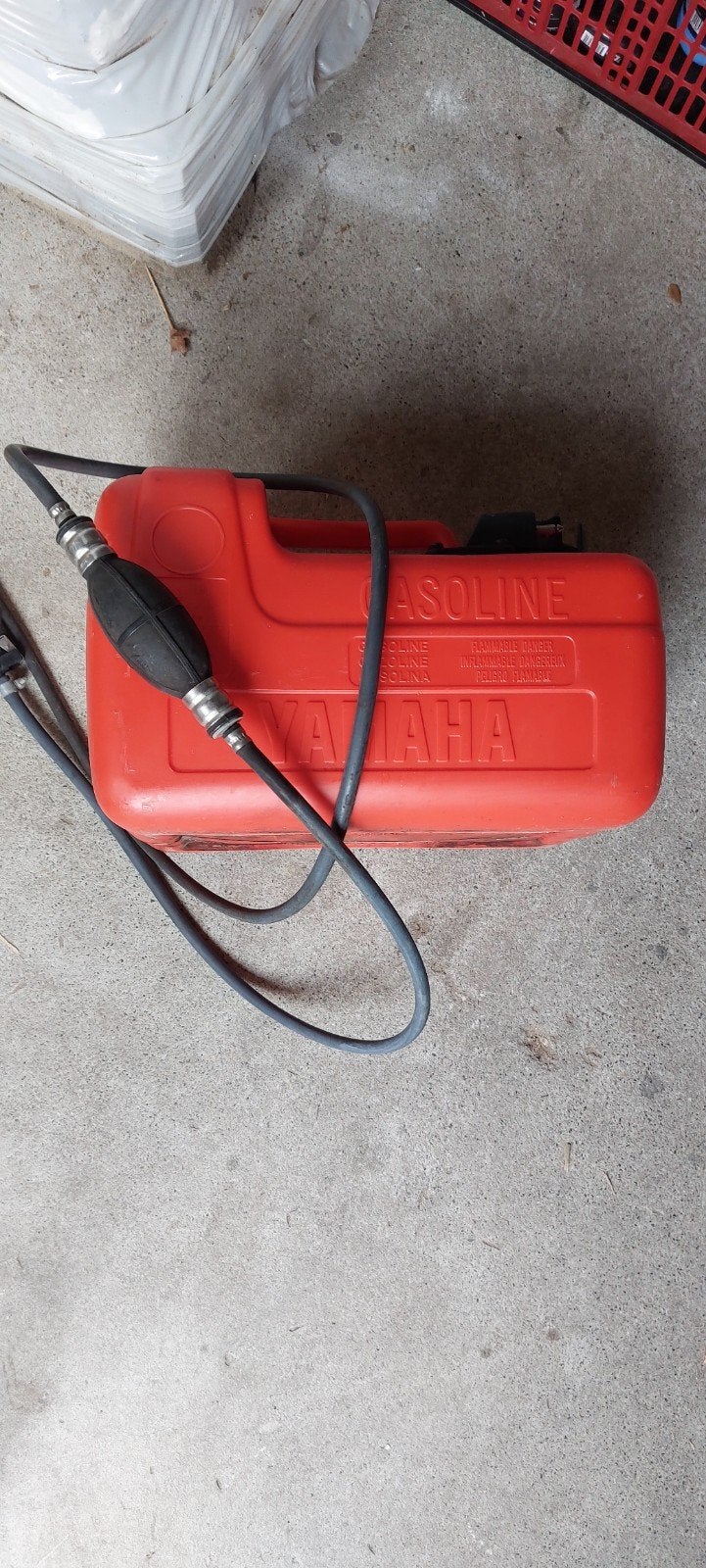 Yamaha Benzinetank met brandstofslang, Ophalen of Verzenden, Gebruikt, Motor en Techniek