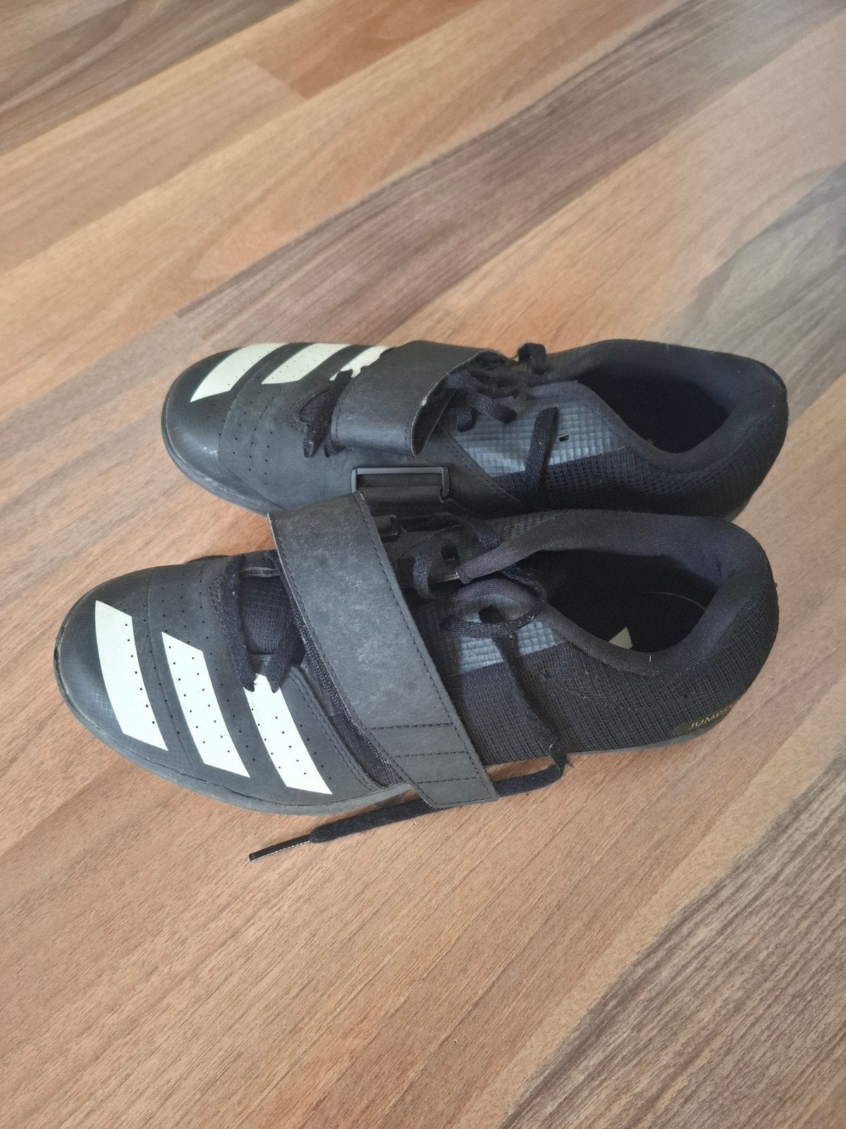 Adidas Jumpstar Spikes - Zo goed als nieuw, Ophalen of Verzenden, Zo goed als nieuw, Spikes, Adidas