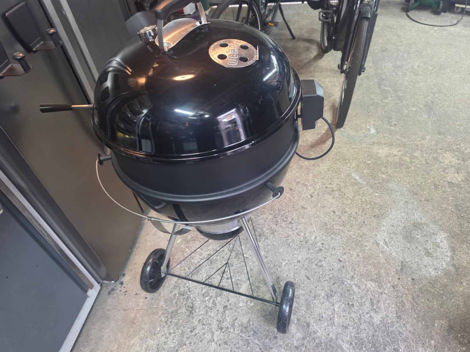 Weber Master-Touch GBS Premium E-5775 Houtskoolbarbecue, Tuin en Terras, Houtskoolbarbecues, Ophalen, Nieuw, Weber, Met accessoires