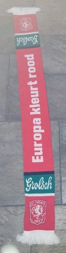 mooie sjaal fc Twente grolsch, Verzamelen, Sportartikelen en Voetbal, Ophalen of Verzenden, Zo goed als nieuw, F.C. Twente, Vaantje of Sjaal
