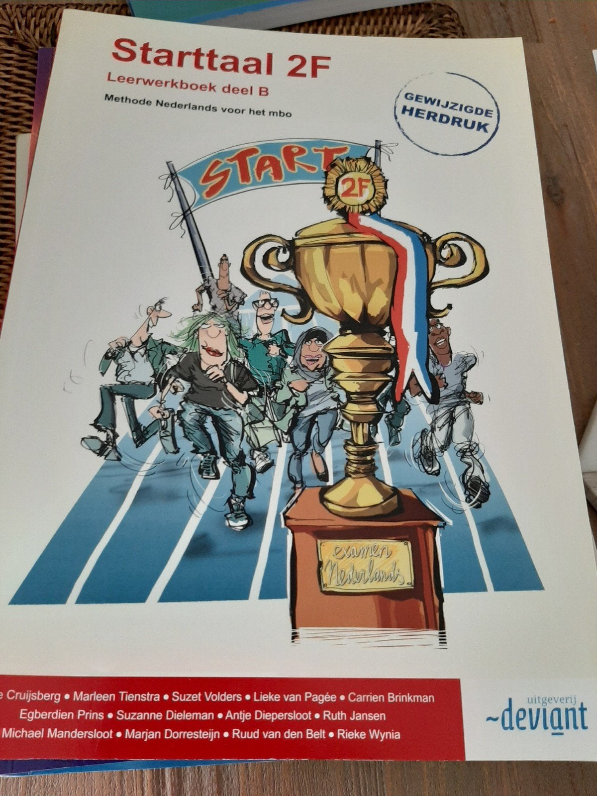 Nieuw starttaal 2f mbo leerwerkboek deel B, Ophalen of Verzenden, Beta, Nieuw, MBO